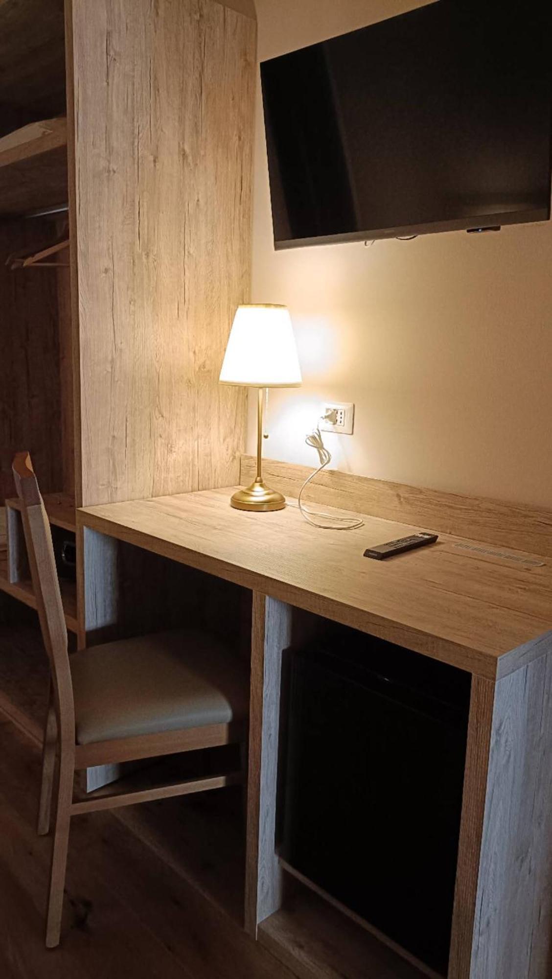 Guesthouse Central Station Group - Via Ponte Seveso 18 ميلان المظهر الخارجي الصورة