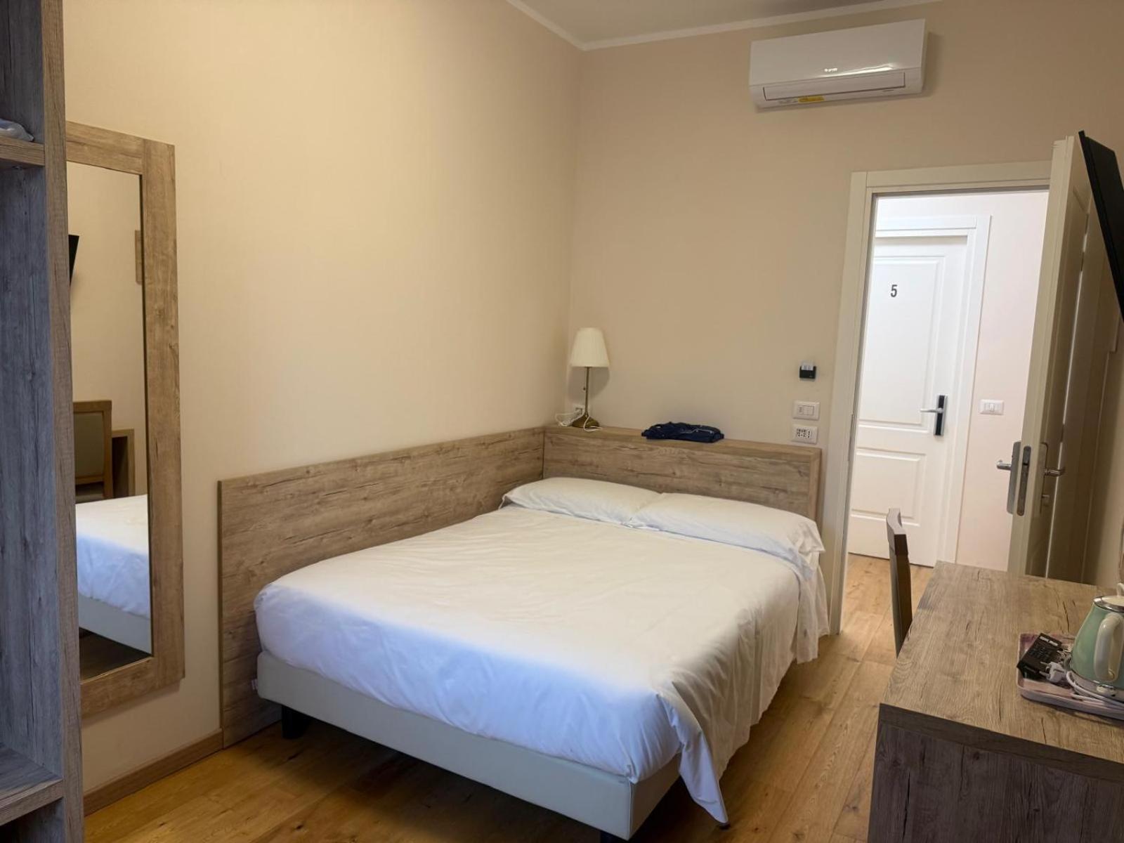 Guesthouse Central Station Group - Via Ponte Seveso 18 ميلان المظهر الخارجي الصورة
